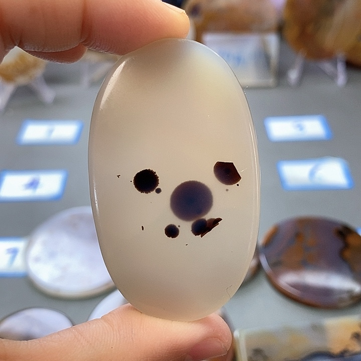 玛瑙/玉髓未镶嵌珠宝半成品