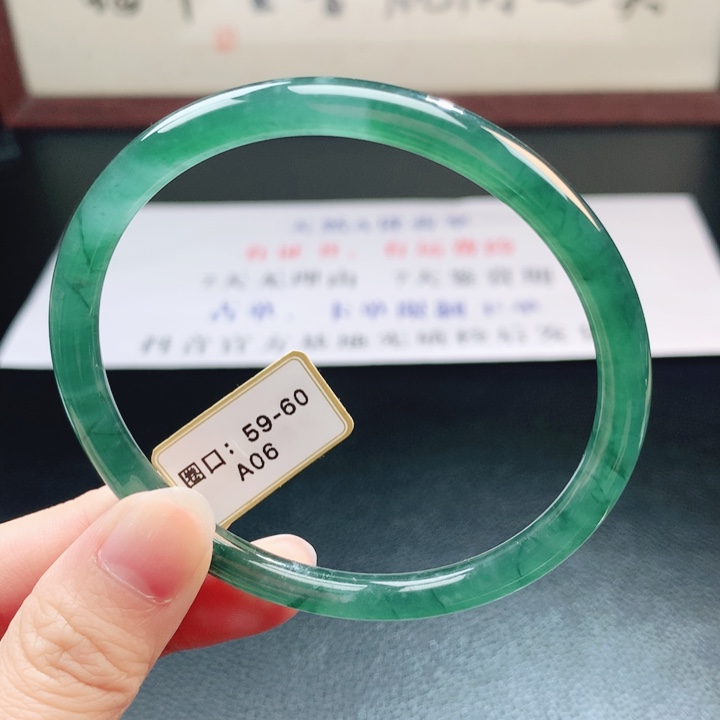 翡翠未镶嵌手镯翡翠手镯8