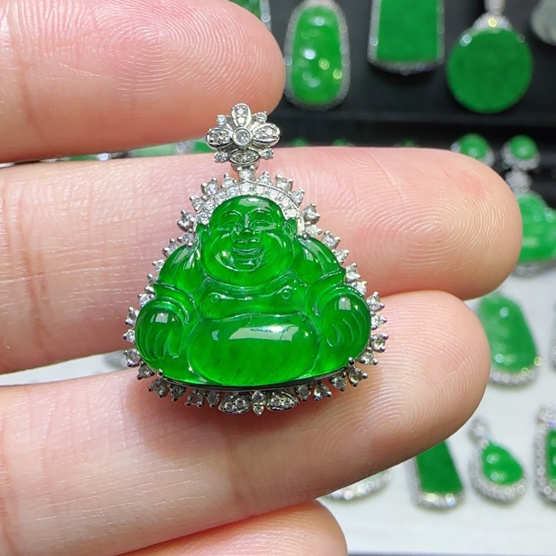 翡翠18K金镶嵌颈饰