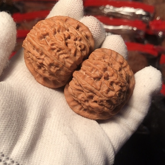 把件文玩核桃闷白40