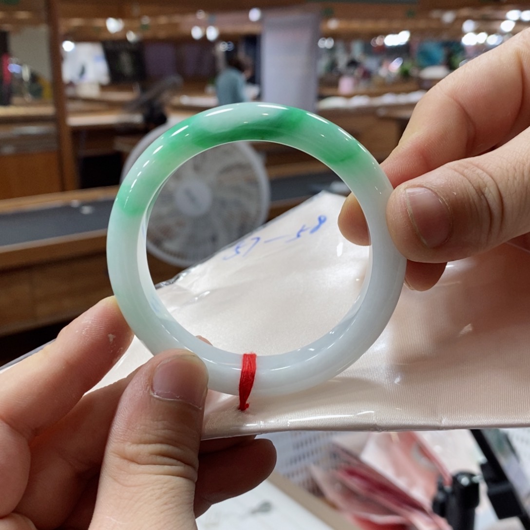 未镶嵌手镯翡翠翡翠