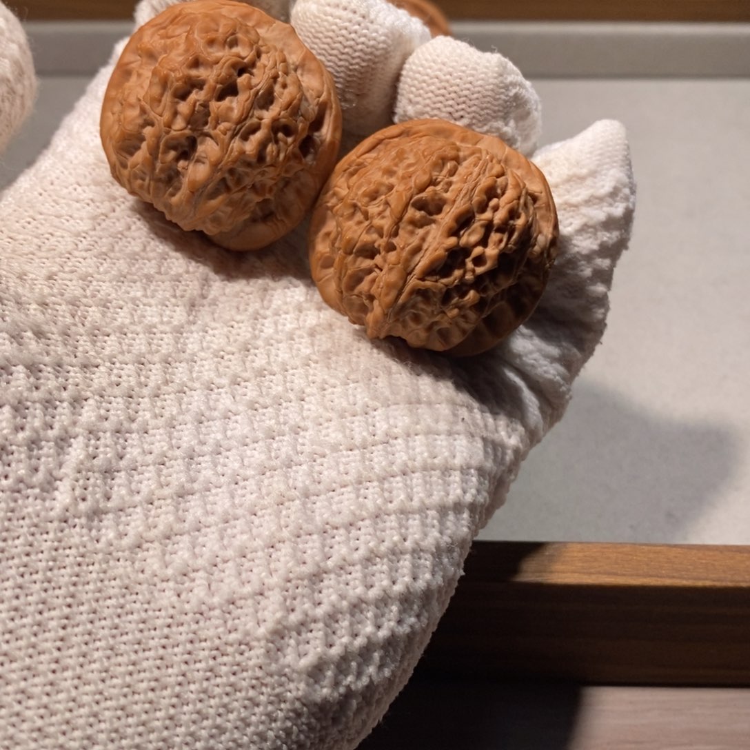 核桃把件37全品血麒麟