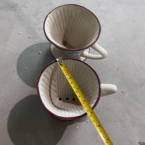 微瑕，不能明火，长度12厘米，高9大号咖啡漏