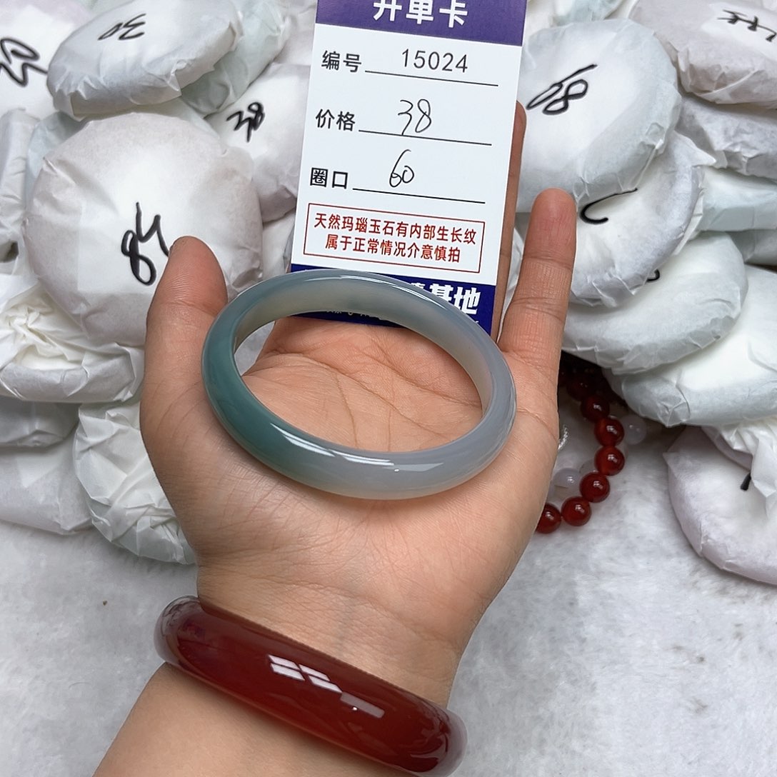 玛瑙/玉髓手镯未镶嵌24
