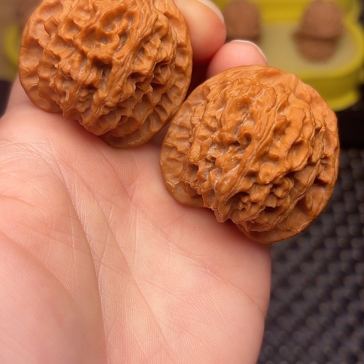 文玩核桃吊坠40苹果园狮子头