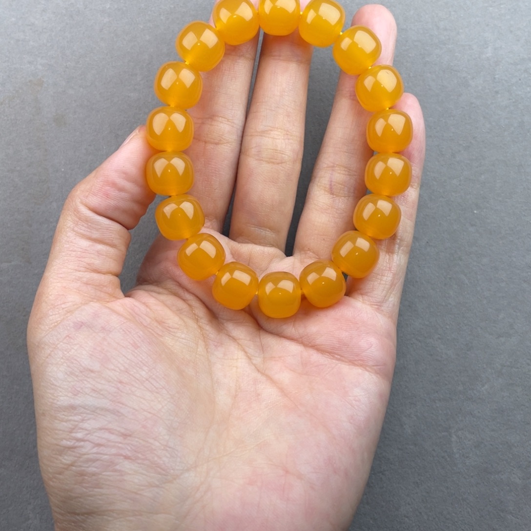 枫***溪石英质玉（缅黄）未镶嵌吊坠(赠链)