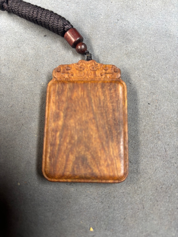 861沉木雕刻吊坠