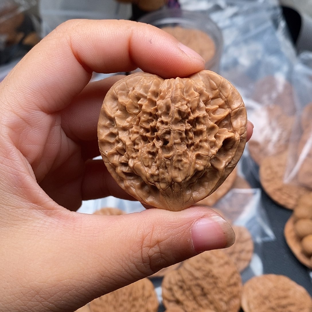 吊坠文玩核桃小尺寸官帽桃心一个