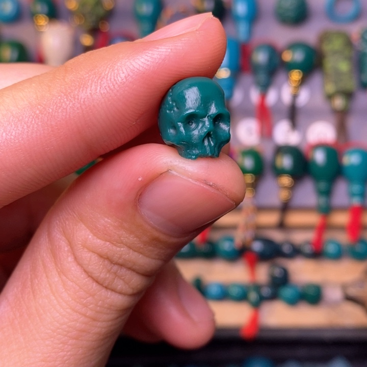 張***达颈饰玻璃骷髅卡10