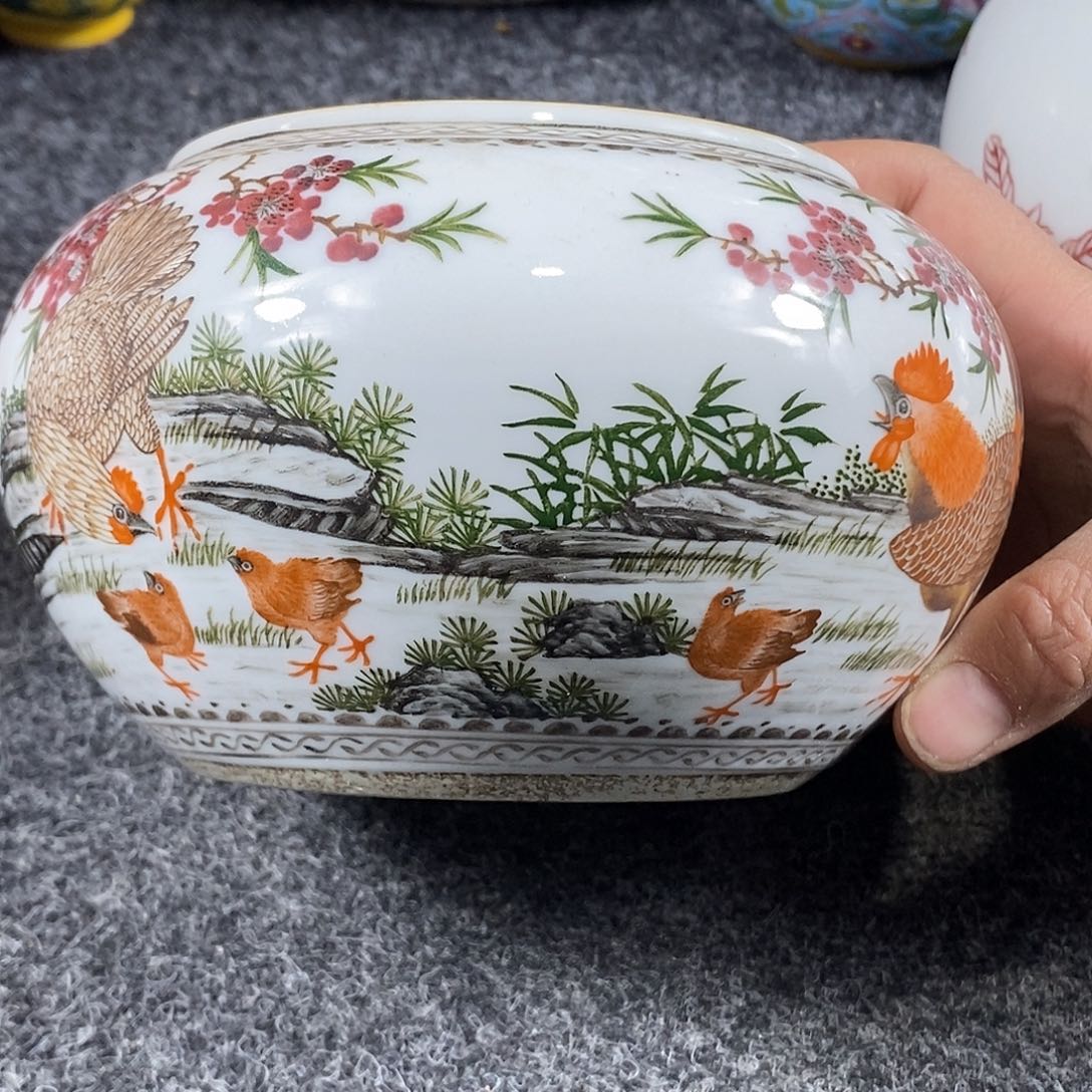 手工手绘陶瓷摆件工艺品如**祥