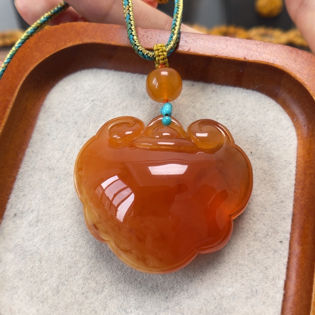 蜜蜡未镶嵌颈饰蜜蜡