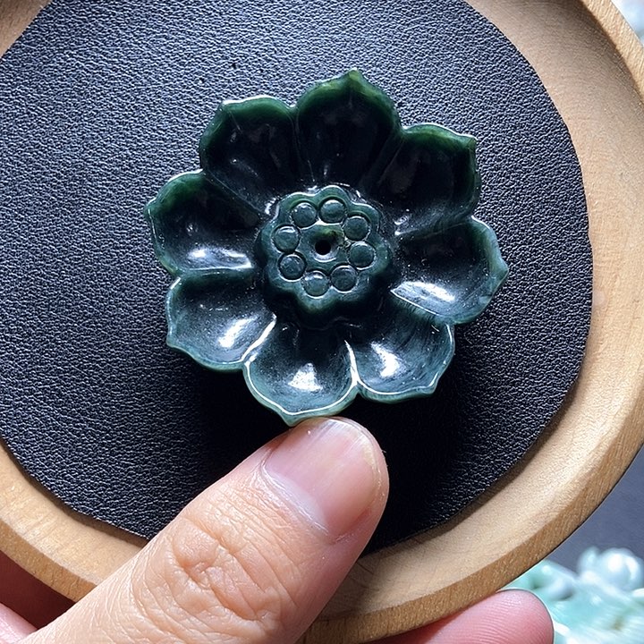 翡翠颈饰未镶嵌翡翠a货