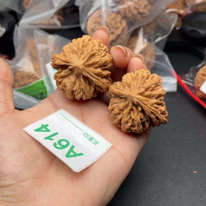 文玩核桃吊坠核桃