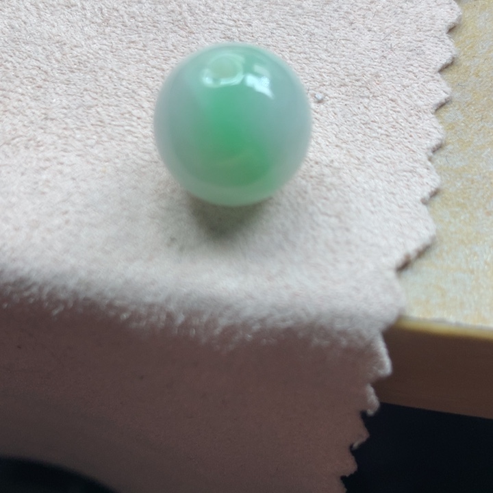 翡翠颈饰未镶嵌吊坠