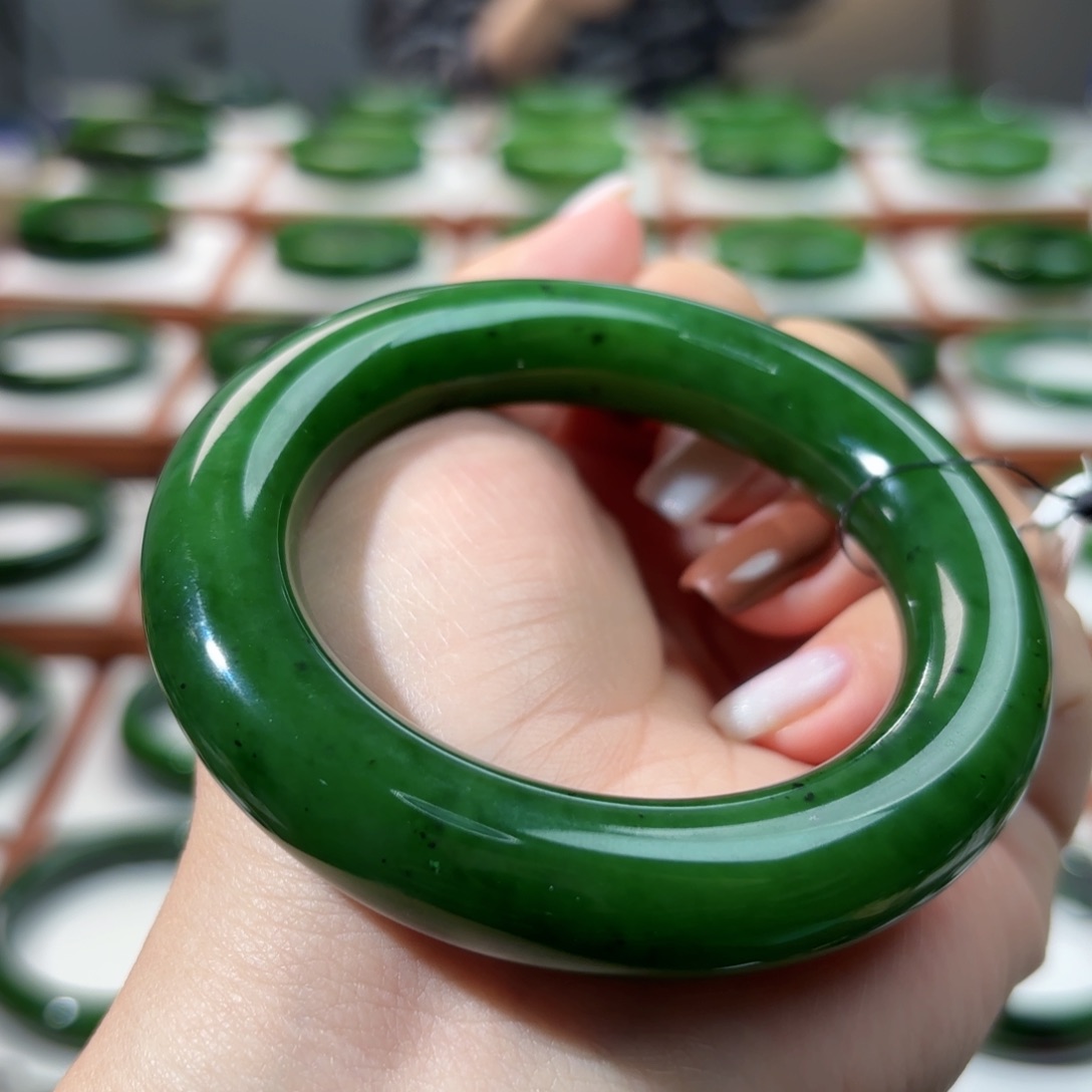 未镶嵌手镯和田玉55