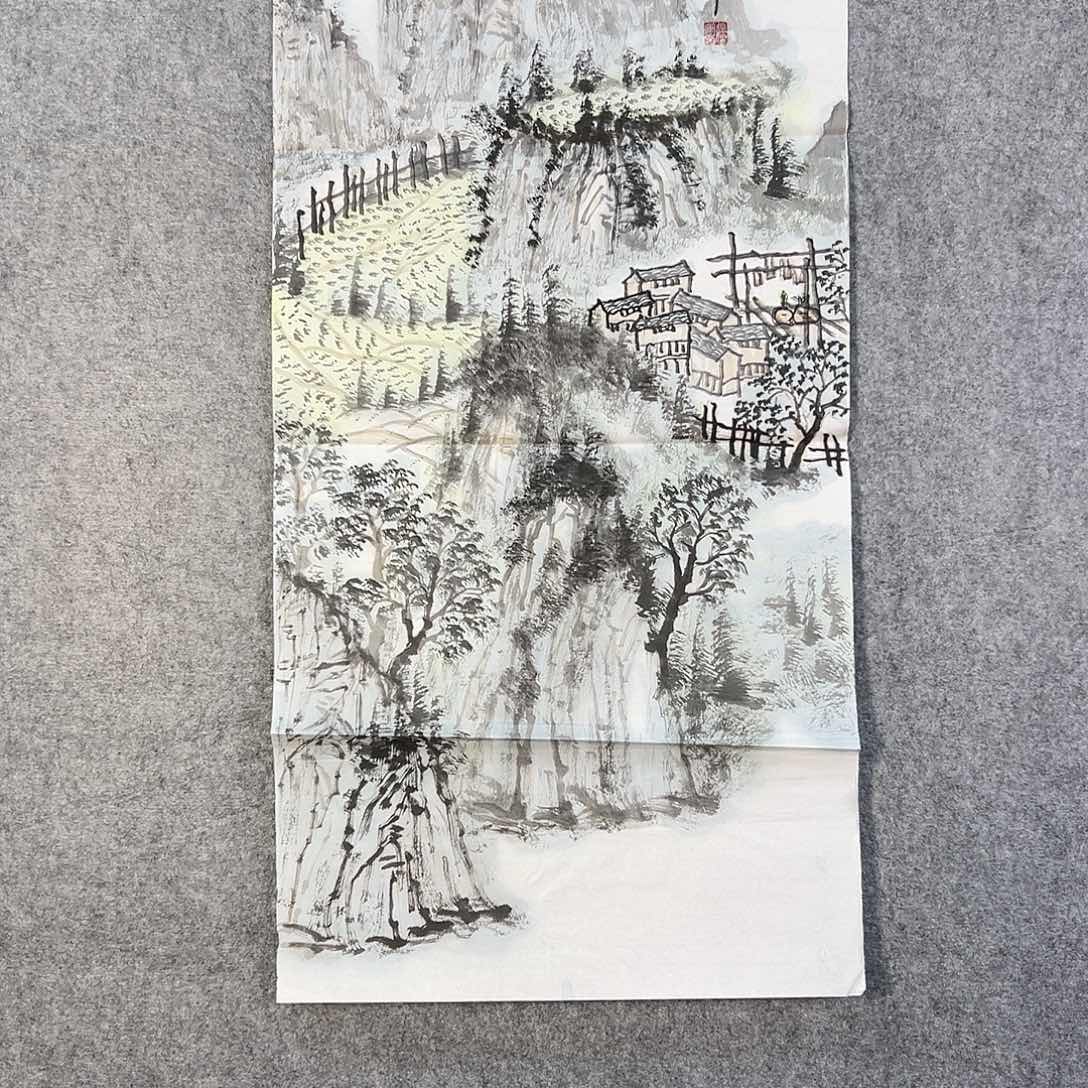 国画395 花鸟在树丛的中央是鸟