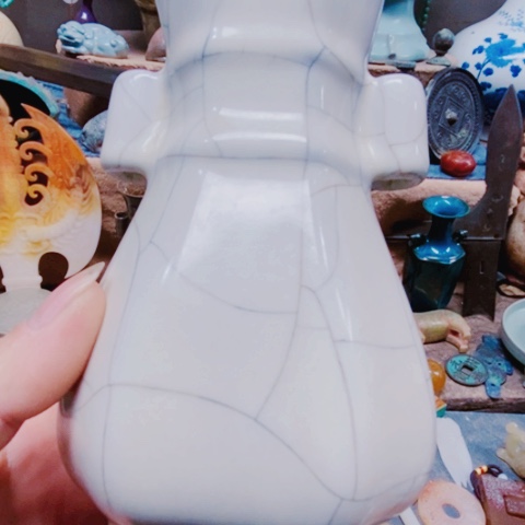 摆件瓷器及其他器物也是由陶瓷器物