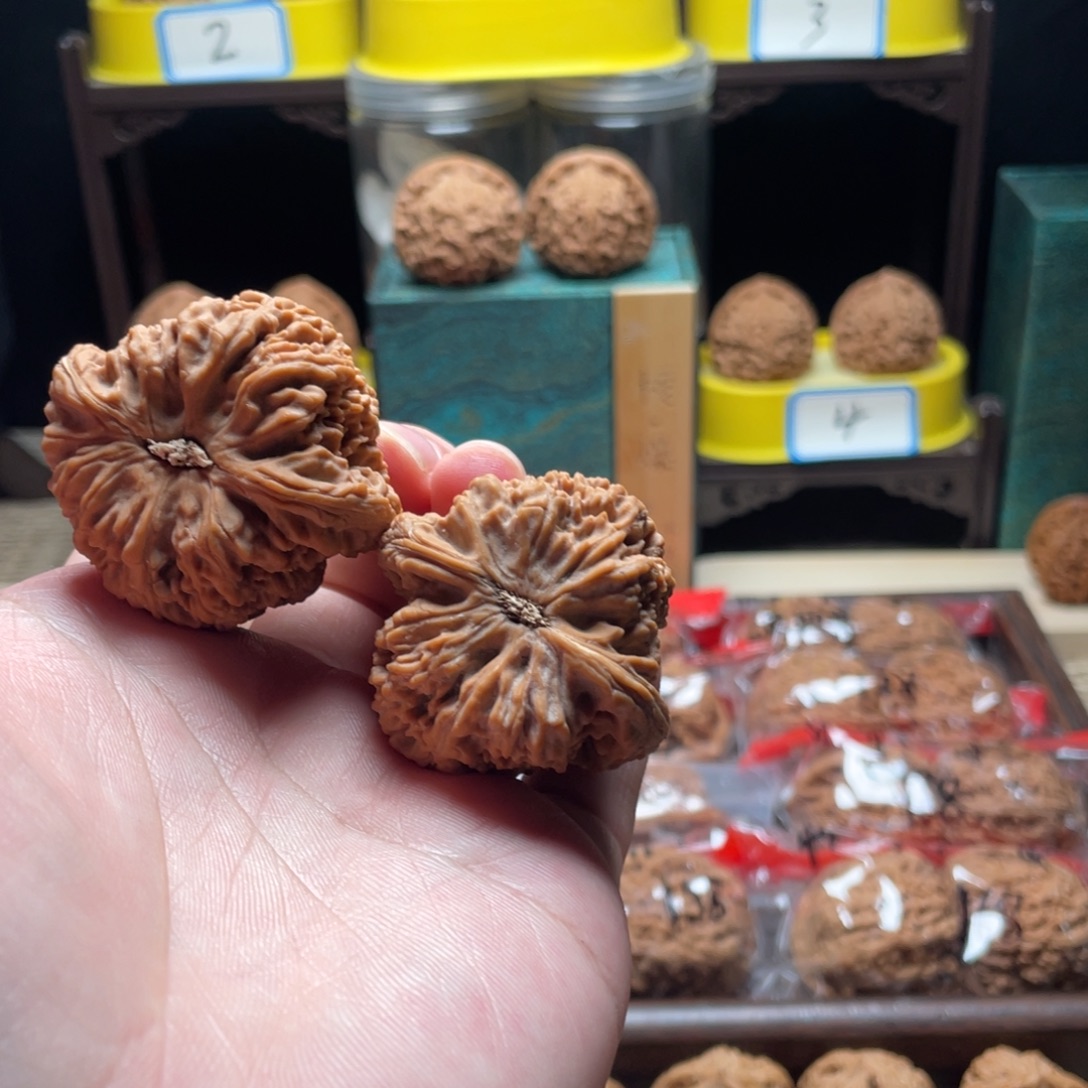 简***乐文玩核桃吊坠南疆石