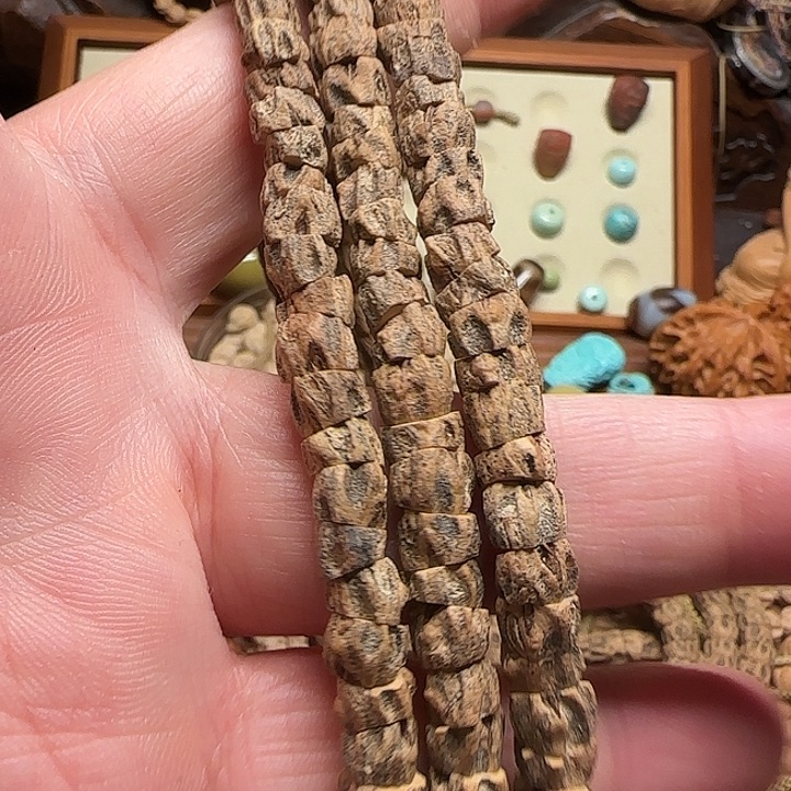 你***奇柏香籽/百香籽吊坠