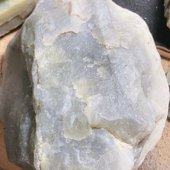 和田玉（糖玉）未镶嵌珠宝半成品学*饭