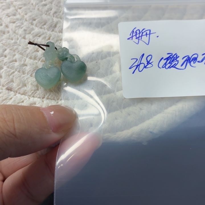 舟***舟定制翡翠未镶嵌毛货待编款式不退不换