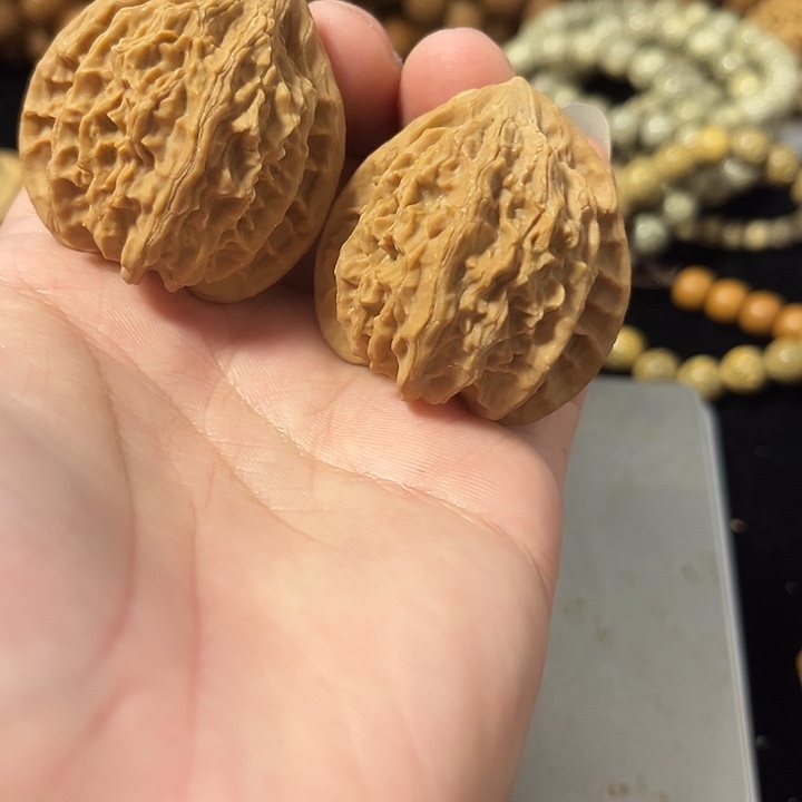 把件文玩核桃39左右灯笼对歪，编号0107