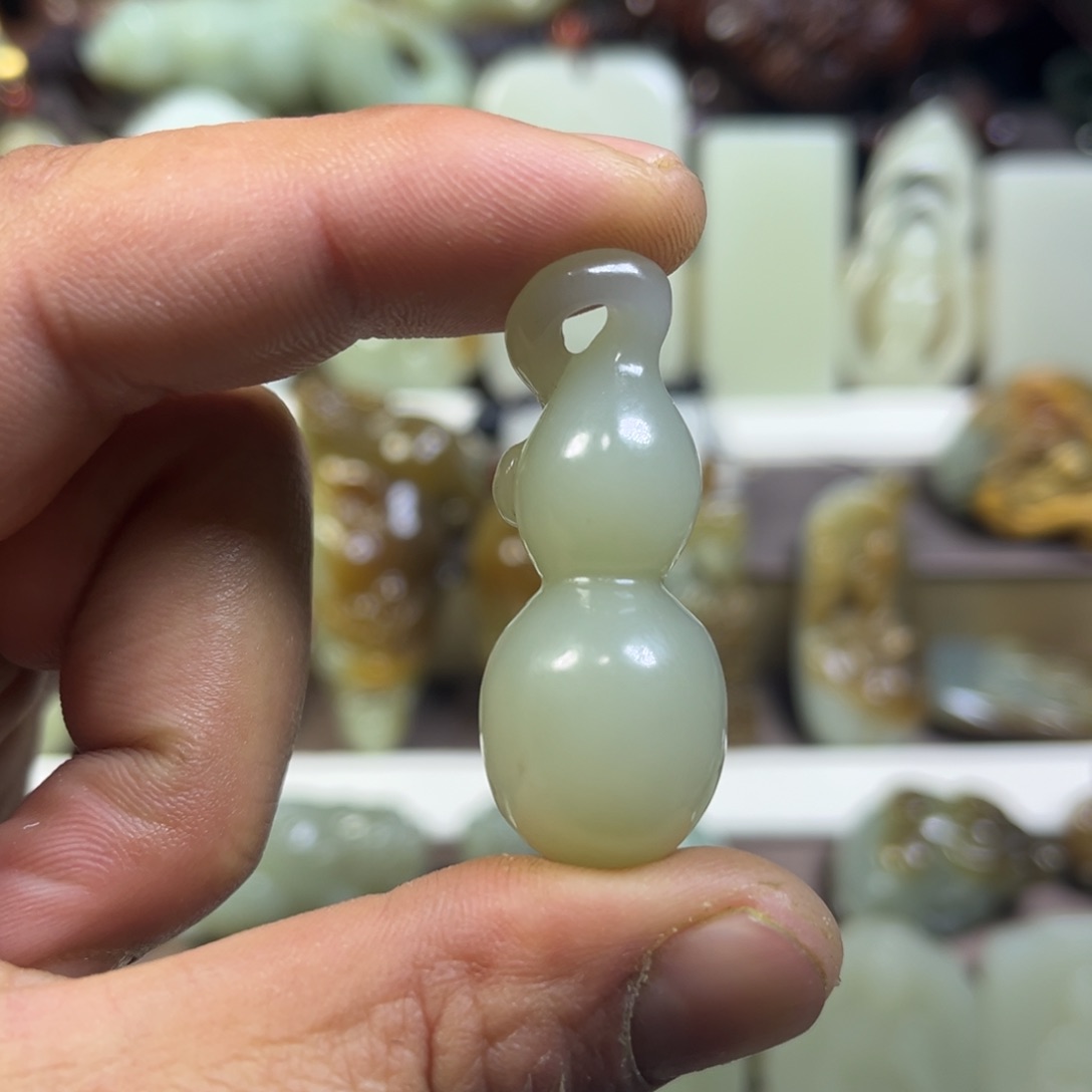 和田玉挂件未镶嵌