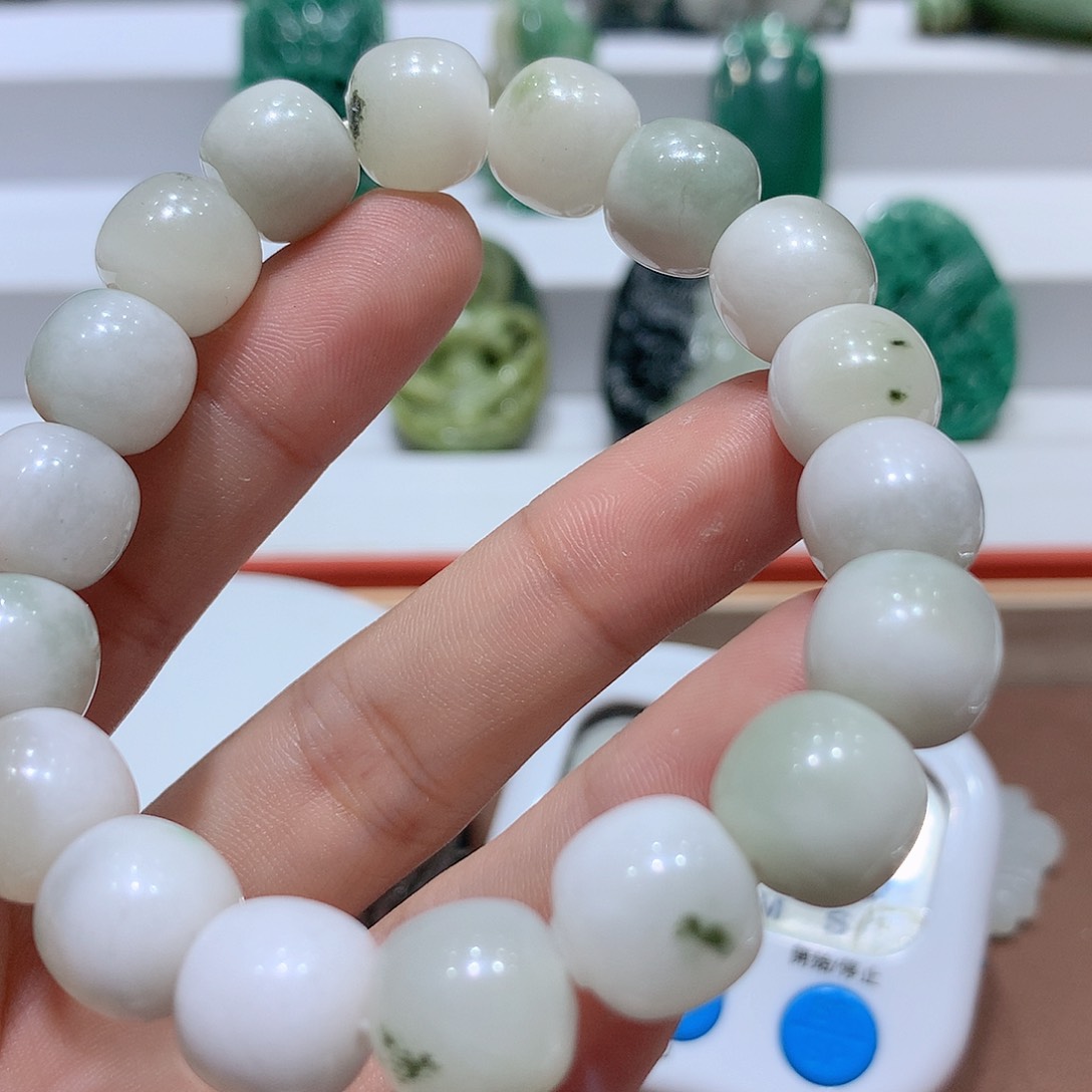 独山玉挂件未镶嵌A***拉