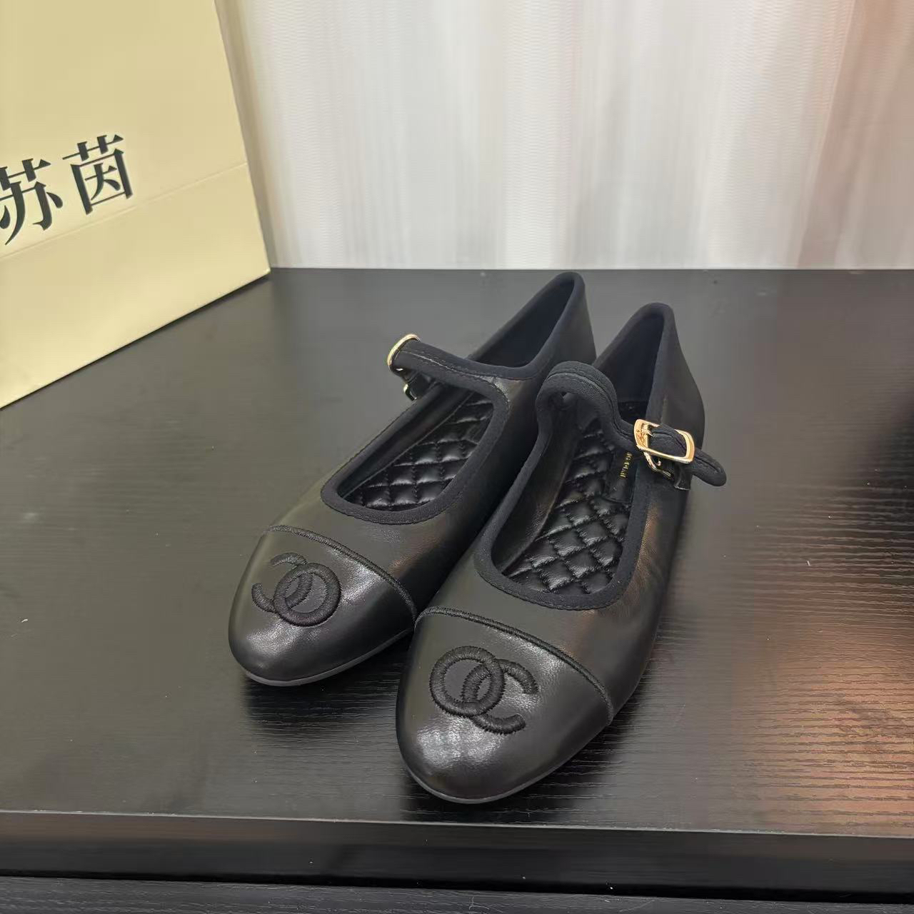 欧货新款小香风羊皮浅口单鞋女复古一字带平底单鞋女芭蕾舞鞋