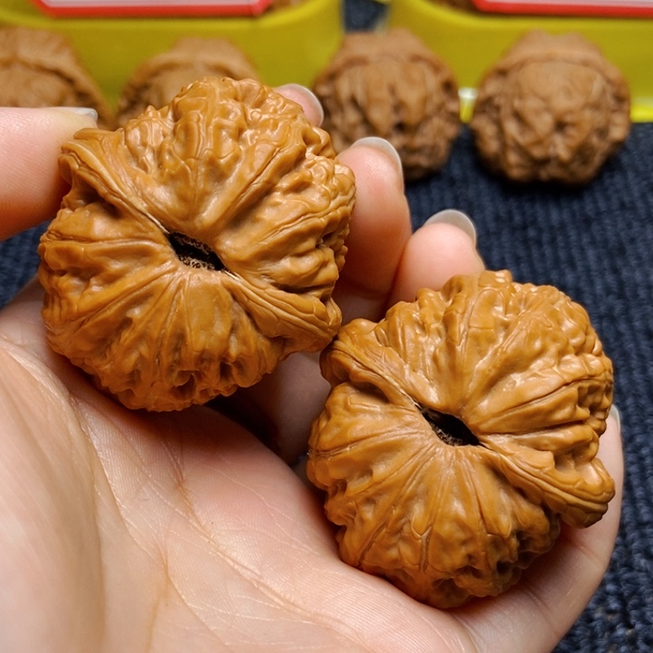 文玩核桃吊坠—**—44元宝