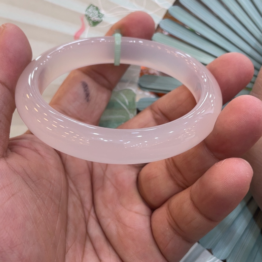 玛瑙/玉髓手镯未镶嵌睡***困