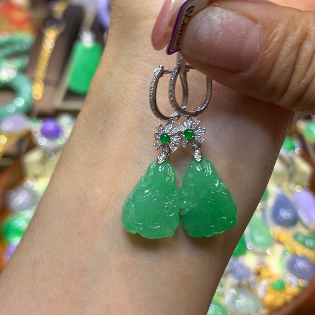 翡翠18K金镶嵌颈饰翡翠