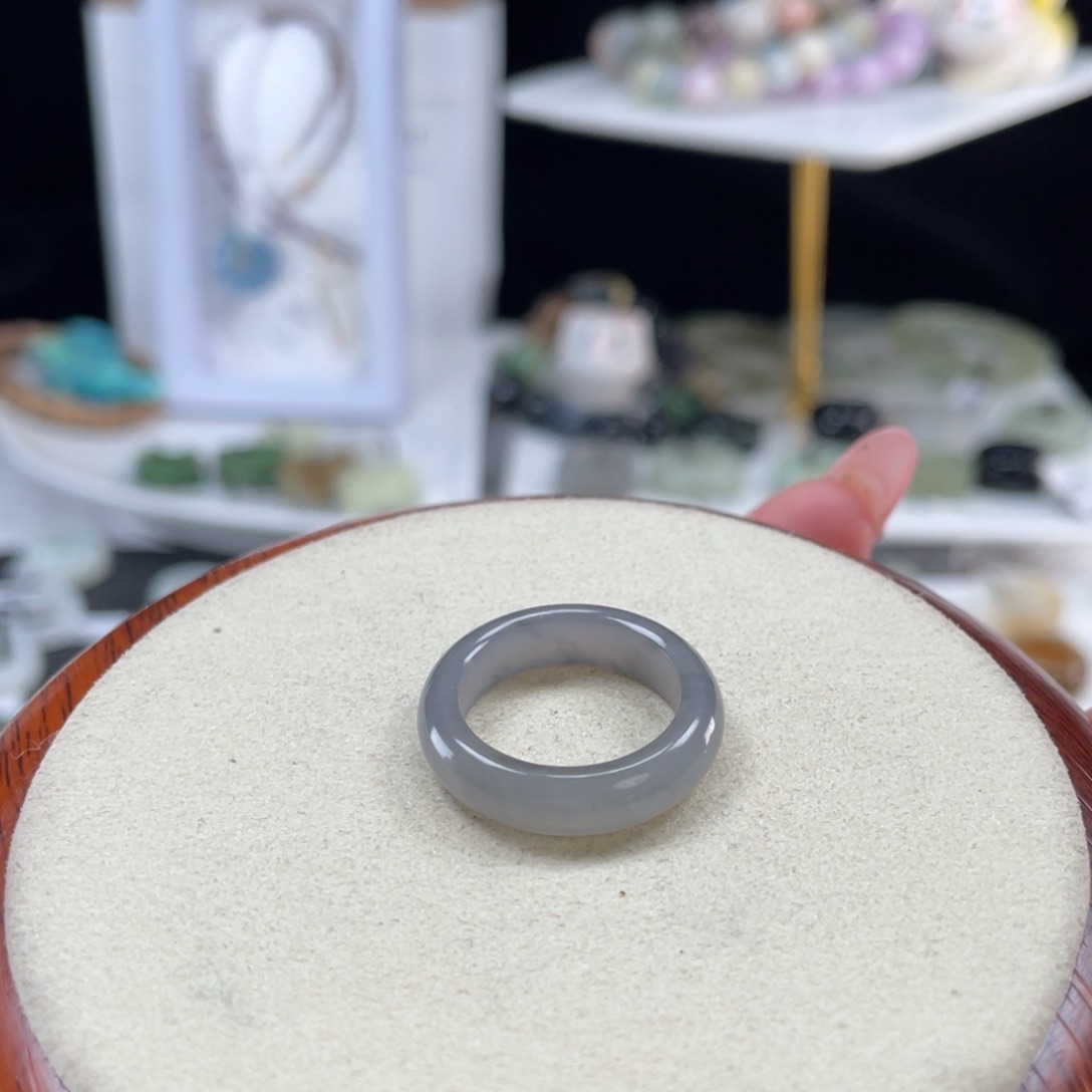 和田玉未镶嵌戒指O18妖紫细条16.6