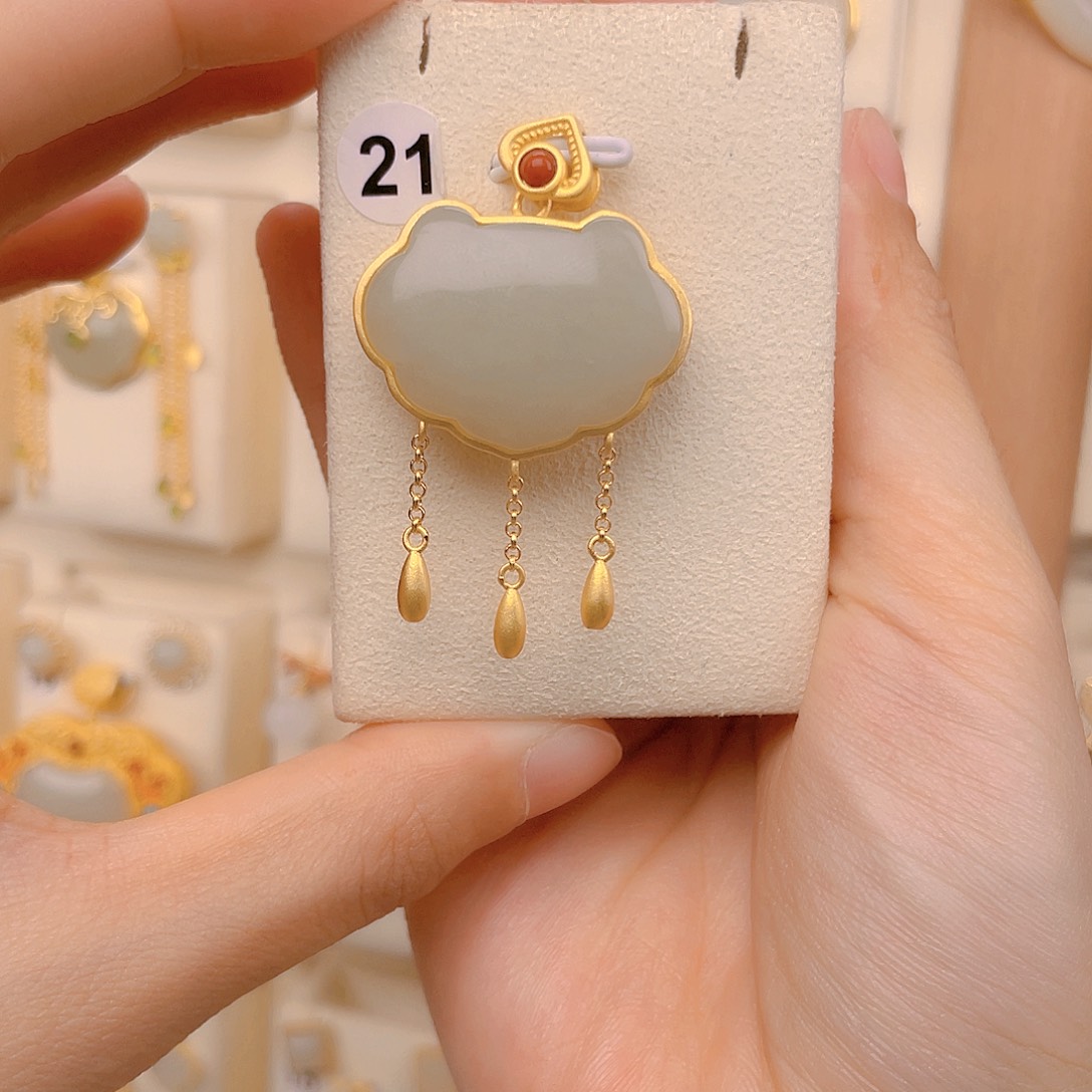 和田玉颈饰银S925镀金镶嵌