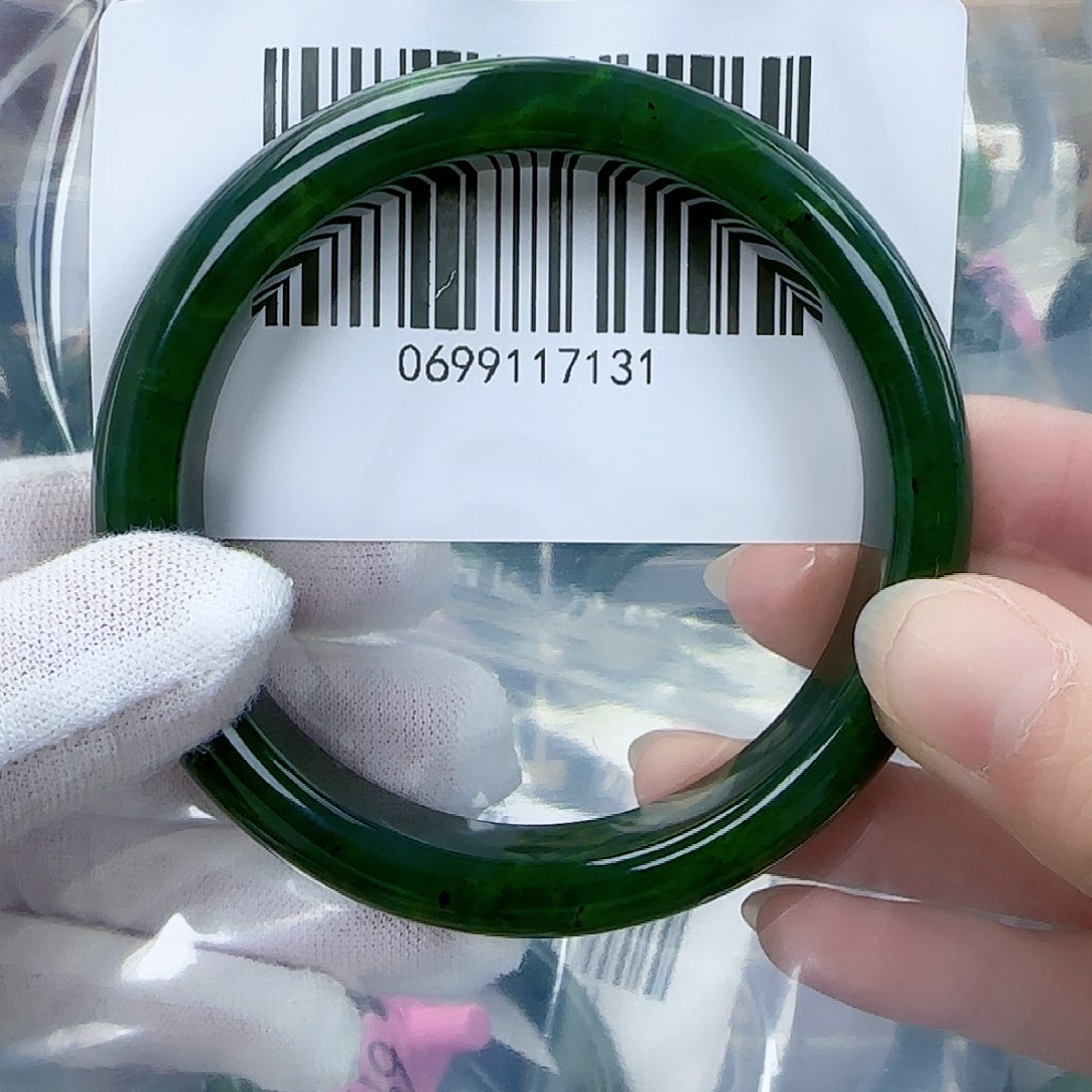 和田玉（碧玉）手镯未镶嵌61