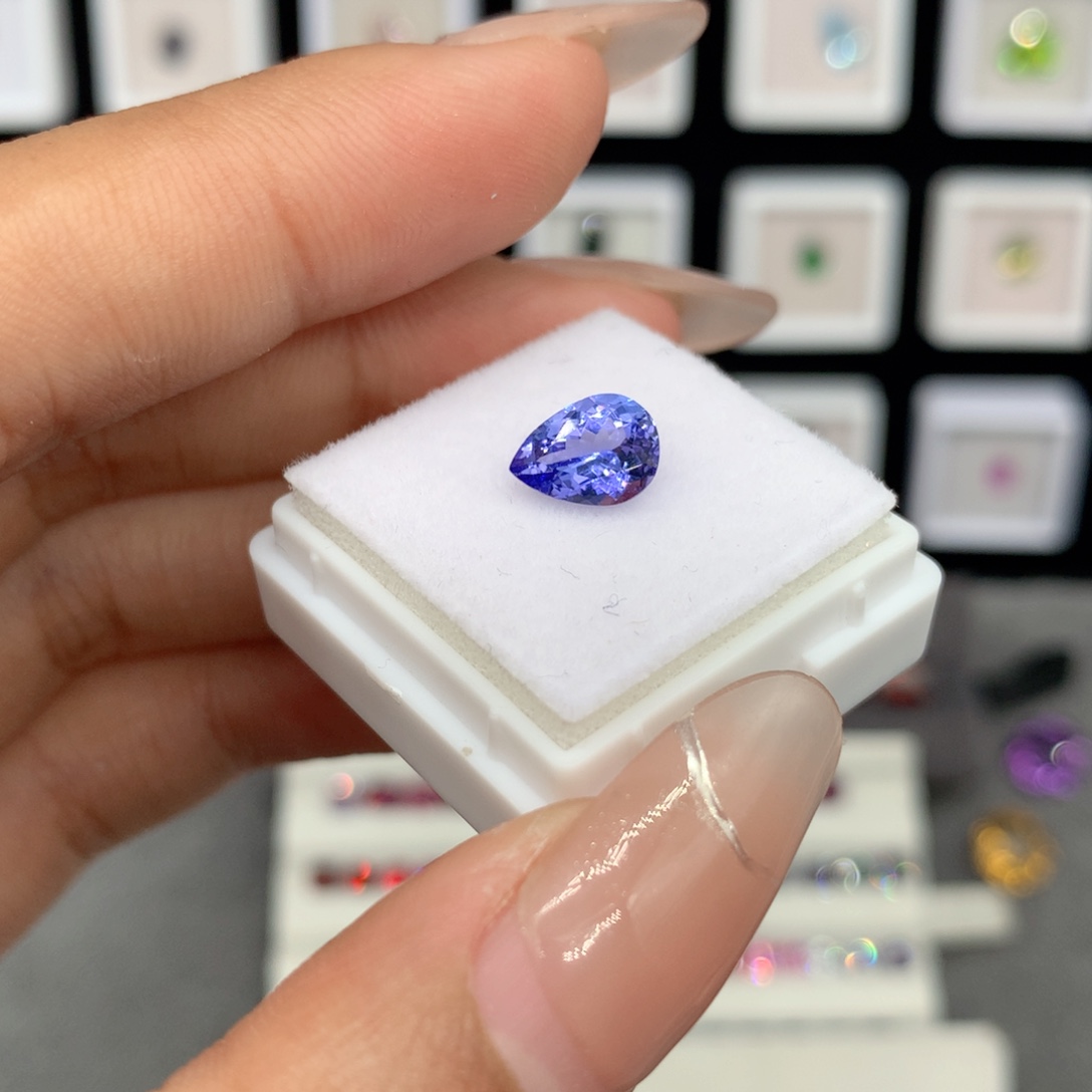 裸石未镶嵌坦桑石6.2✖️8.2mm水滴