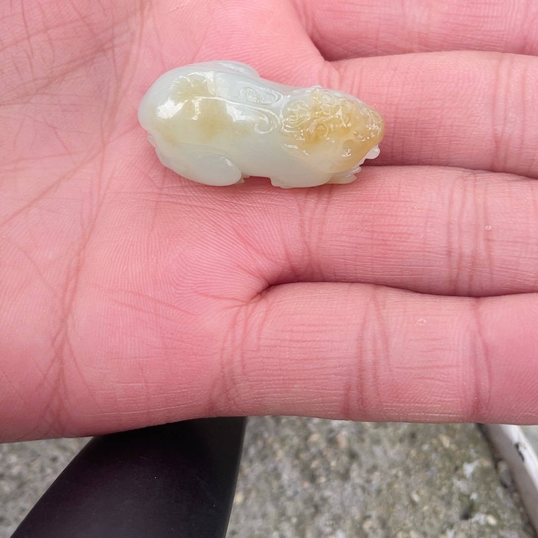和田玉（糖玉）未镶嵌颈饰