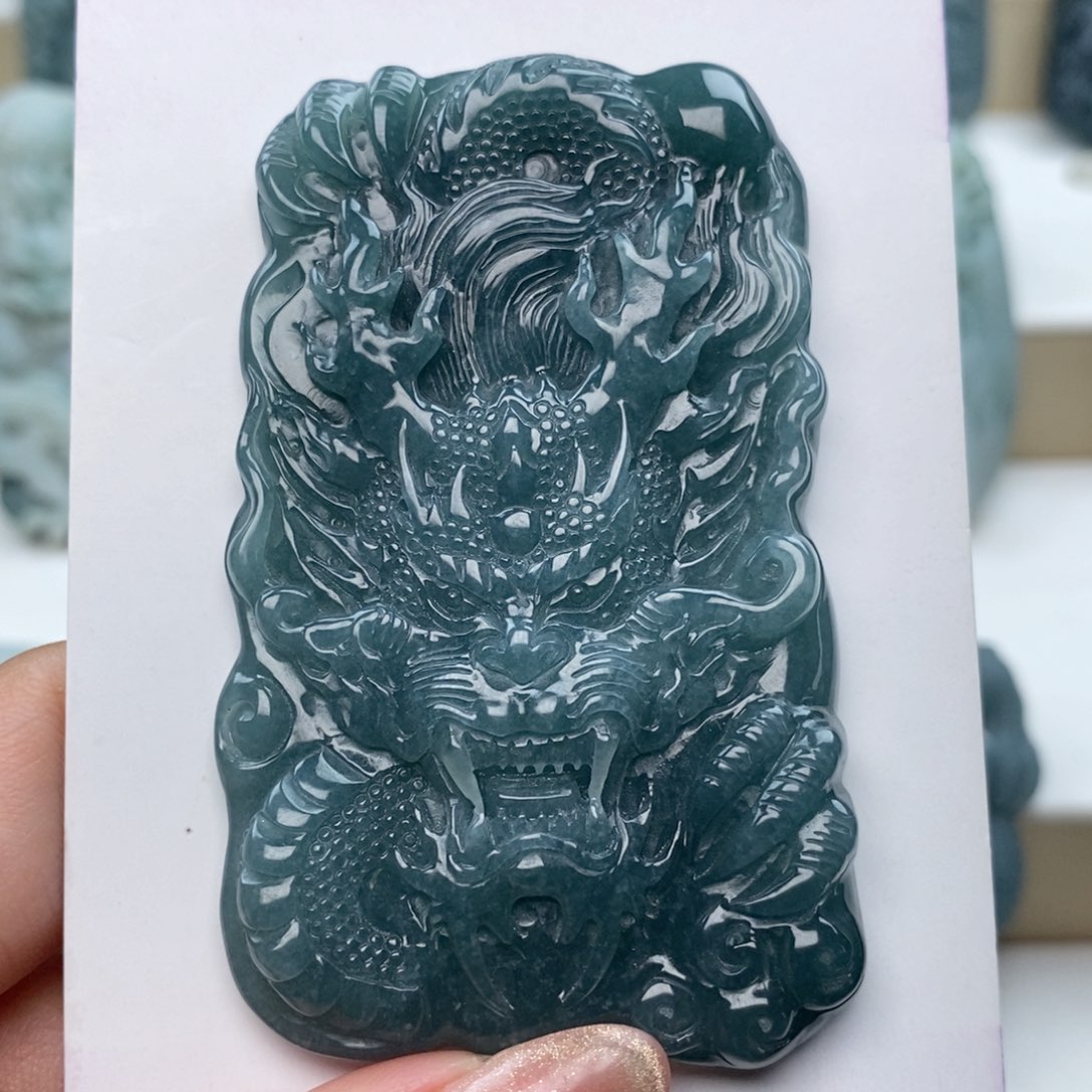 未镶嵌定制翡翠龙牌