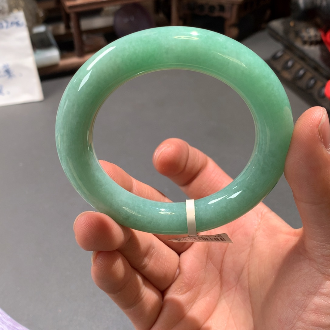 翡翠手镯未镶嵌55圆条