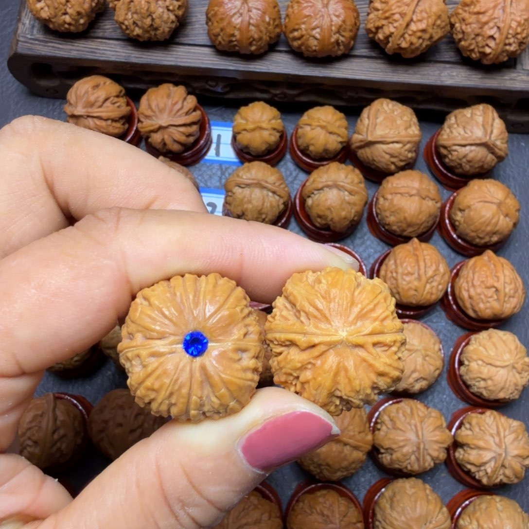 文玩核桃把件26尺边肚同尺莲花磨盘005