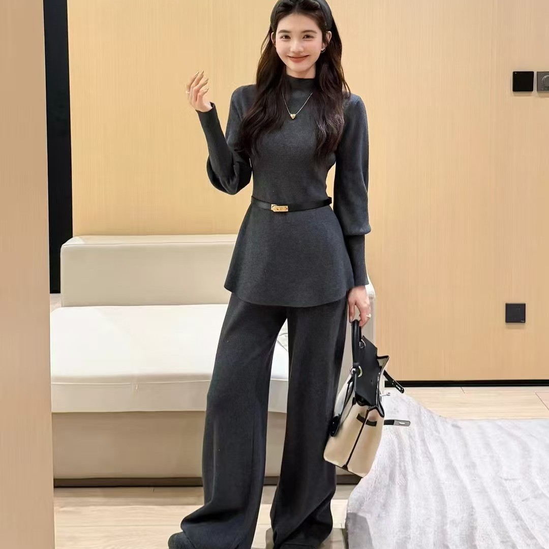 法式半高领灯笼袖毛衣女秋冬收腰显瘦气质加厚针织打底上衣