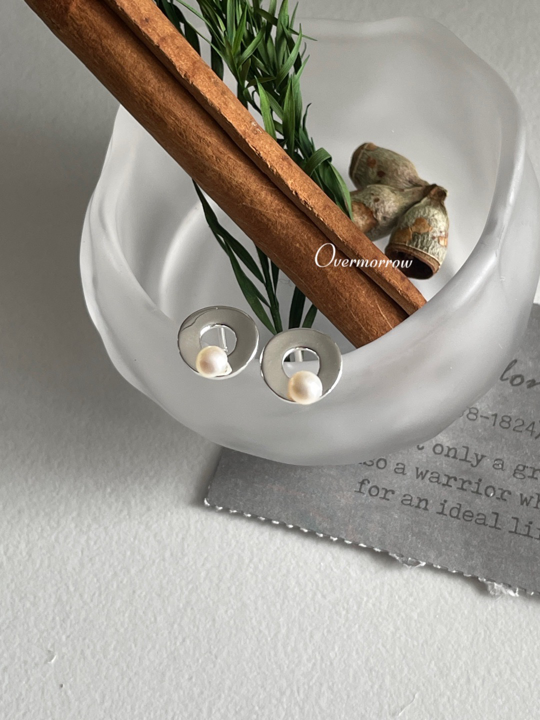 925银仿珍珠耳饰 镂空耳钉 通体银 9348