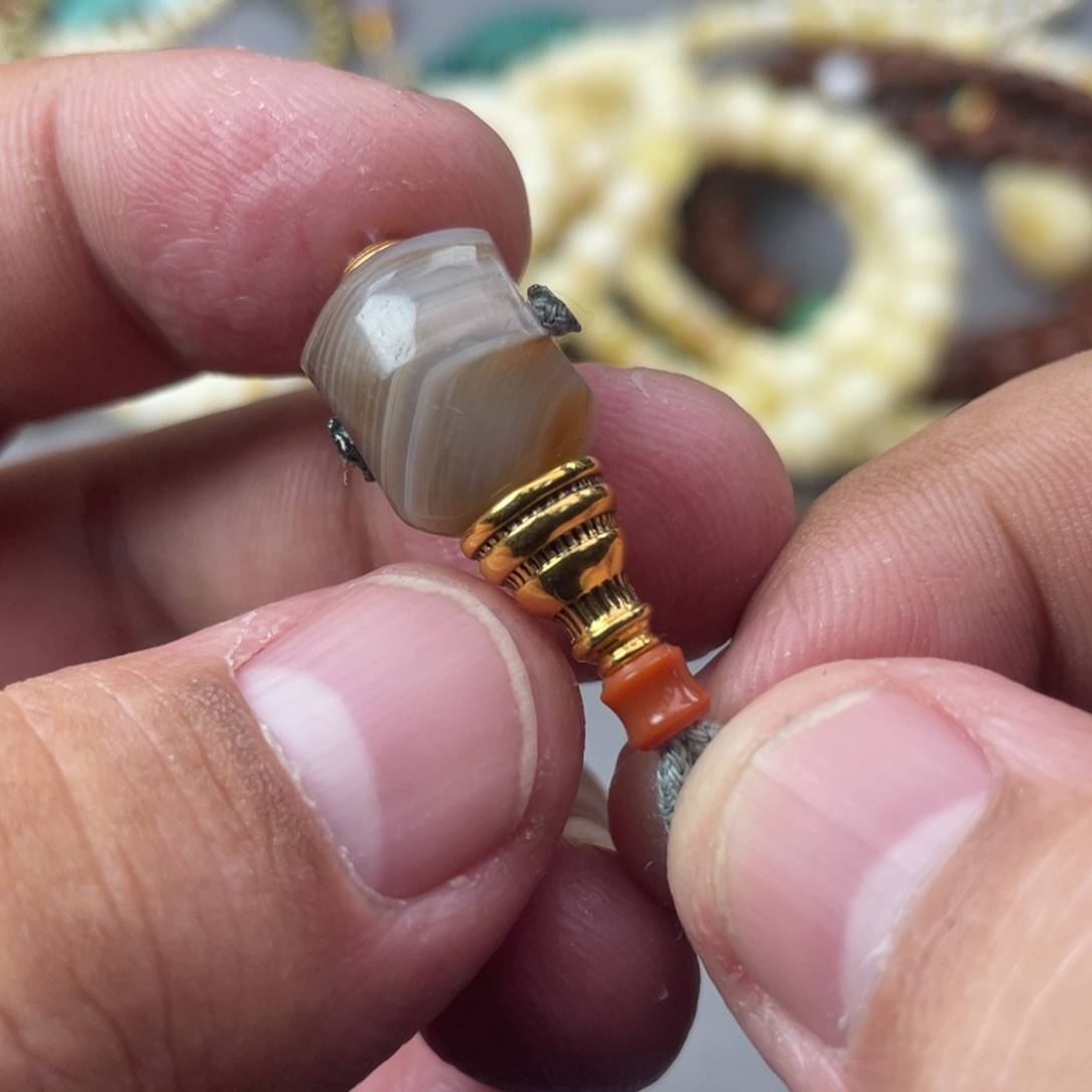 玛瑙/玉髓珠宝奇石18K金镶嵌84