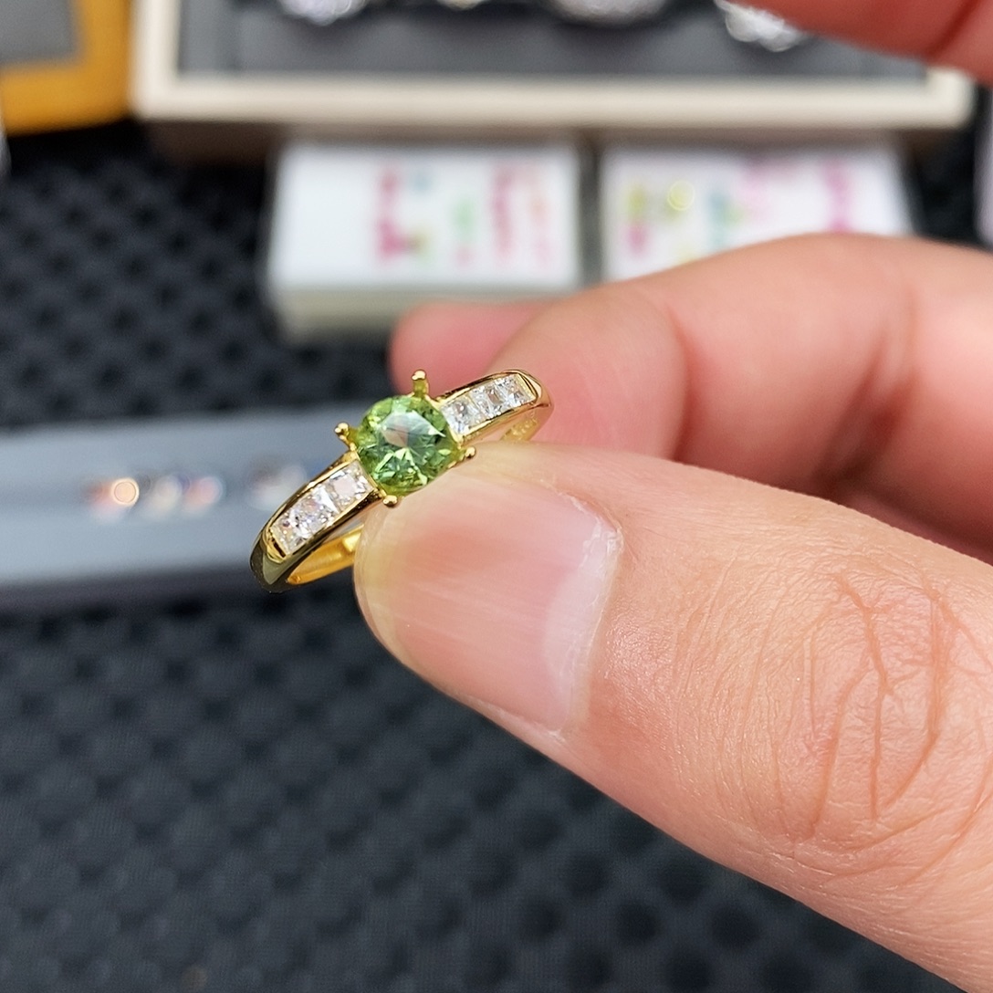 杨***依戒指碧玺银S925镶嵌