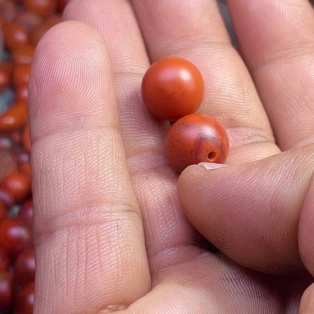 砹***龙南红玛瑙未镶嵌耳饰