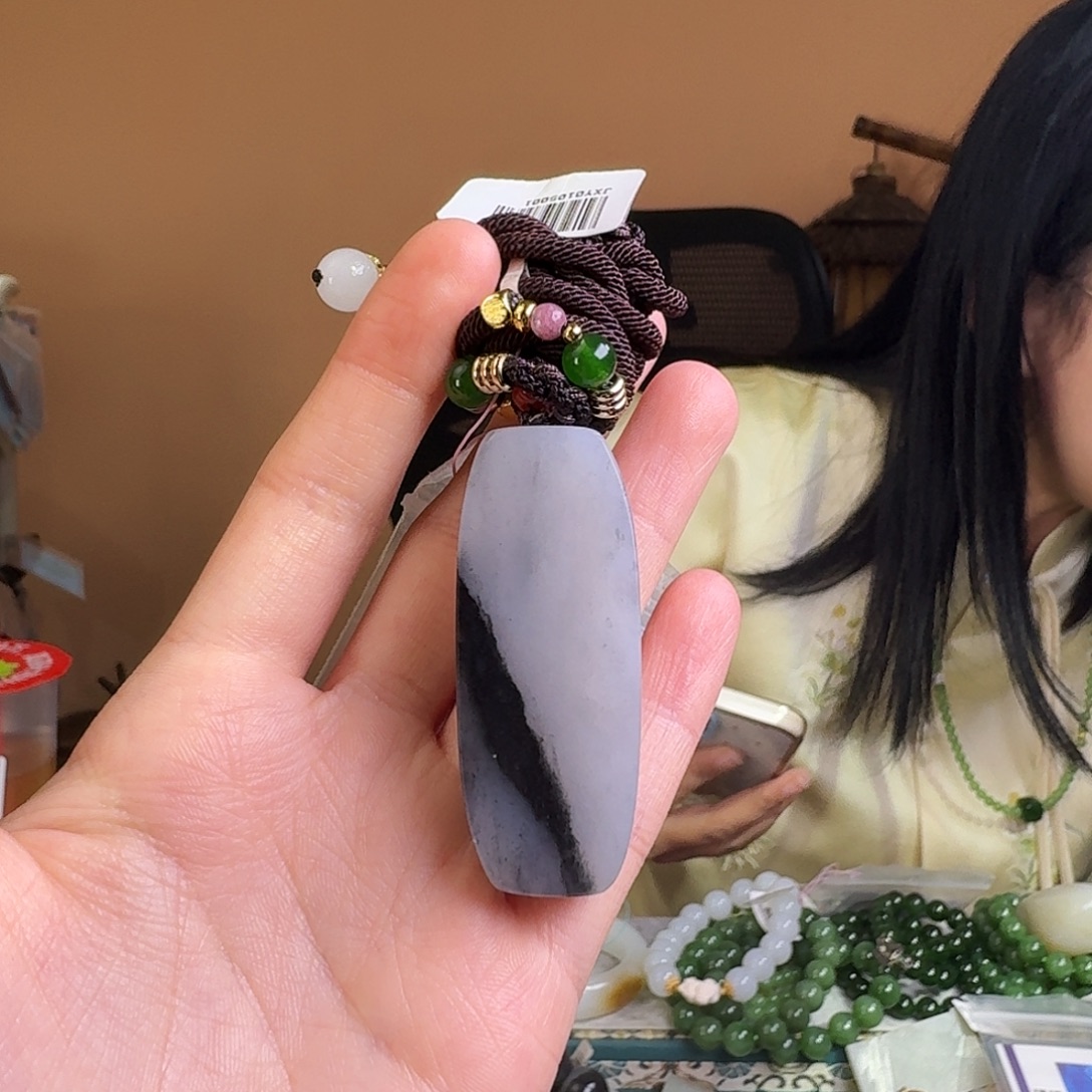 知***爷和田玉未镶嵌颈饰