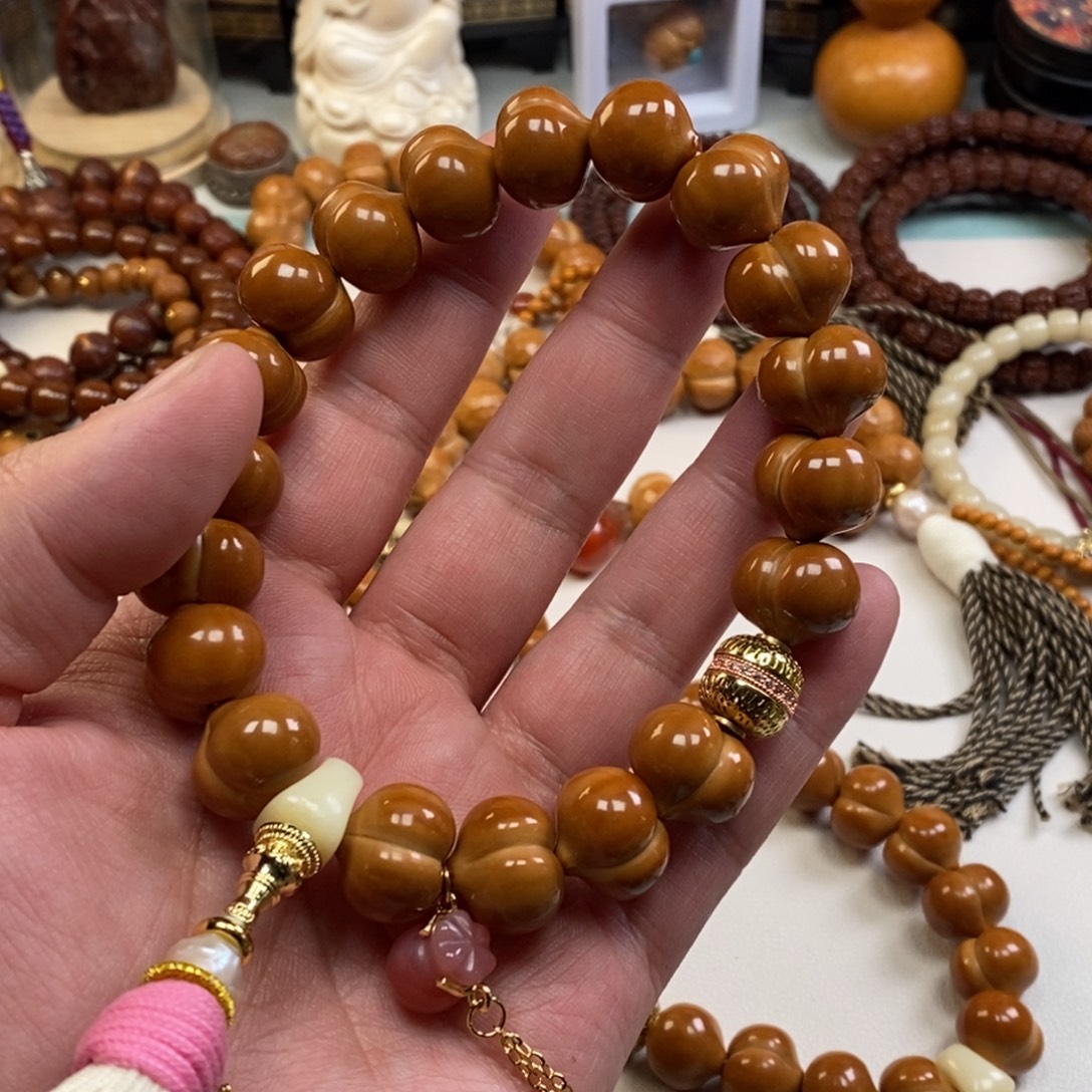 猴头核桃吊坠。。。。。。。。。。。