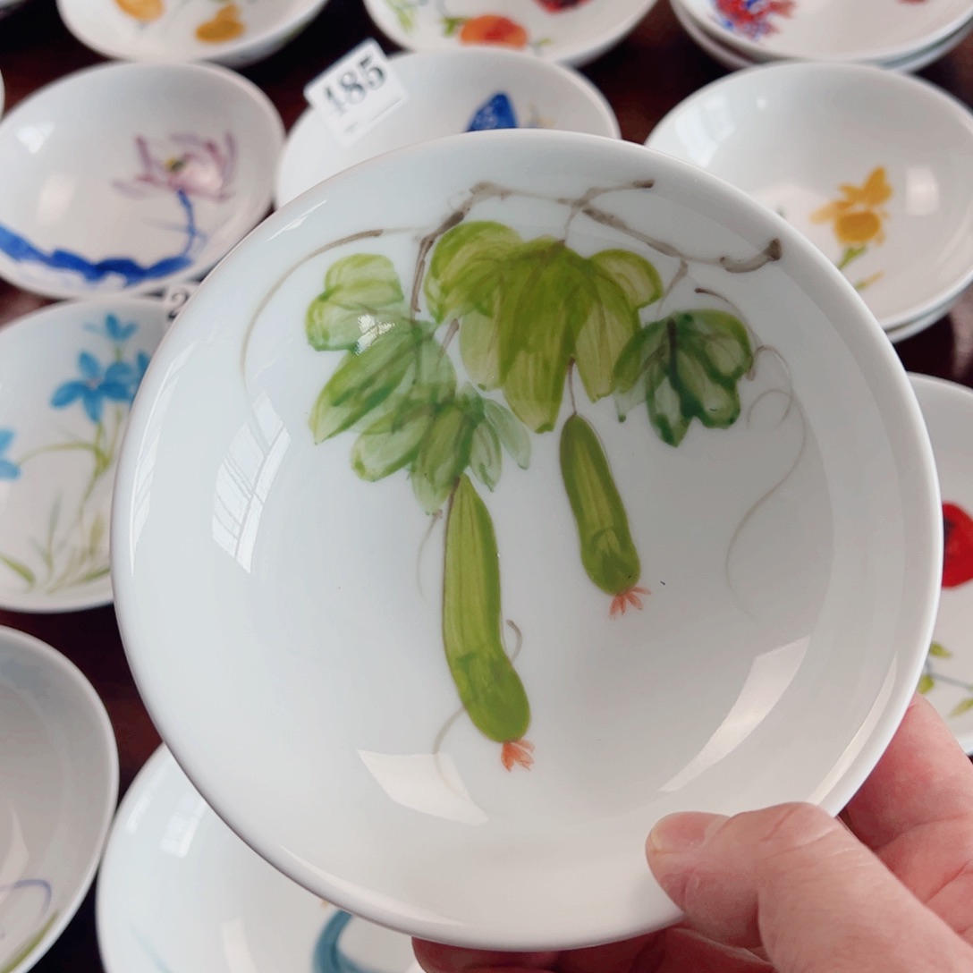 景德镇陶瓷手工手绘制作