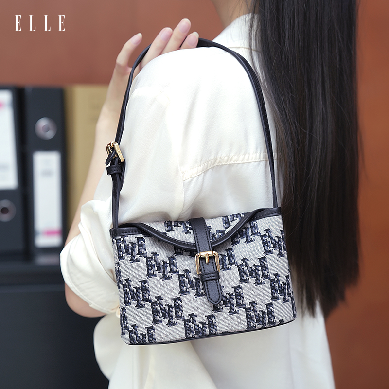ELLE26秋冬新款包包设计师女款老花斜挎包小众单肩手拎女包