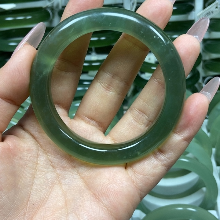 哇***座岫玉未镶嵌手镯天然岫玉手镯